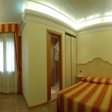 Locanda Zabotto Кампанья-Лупия Экстерьер фото